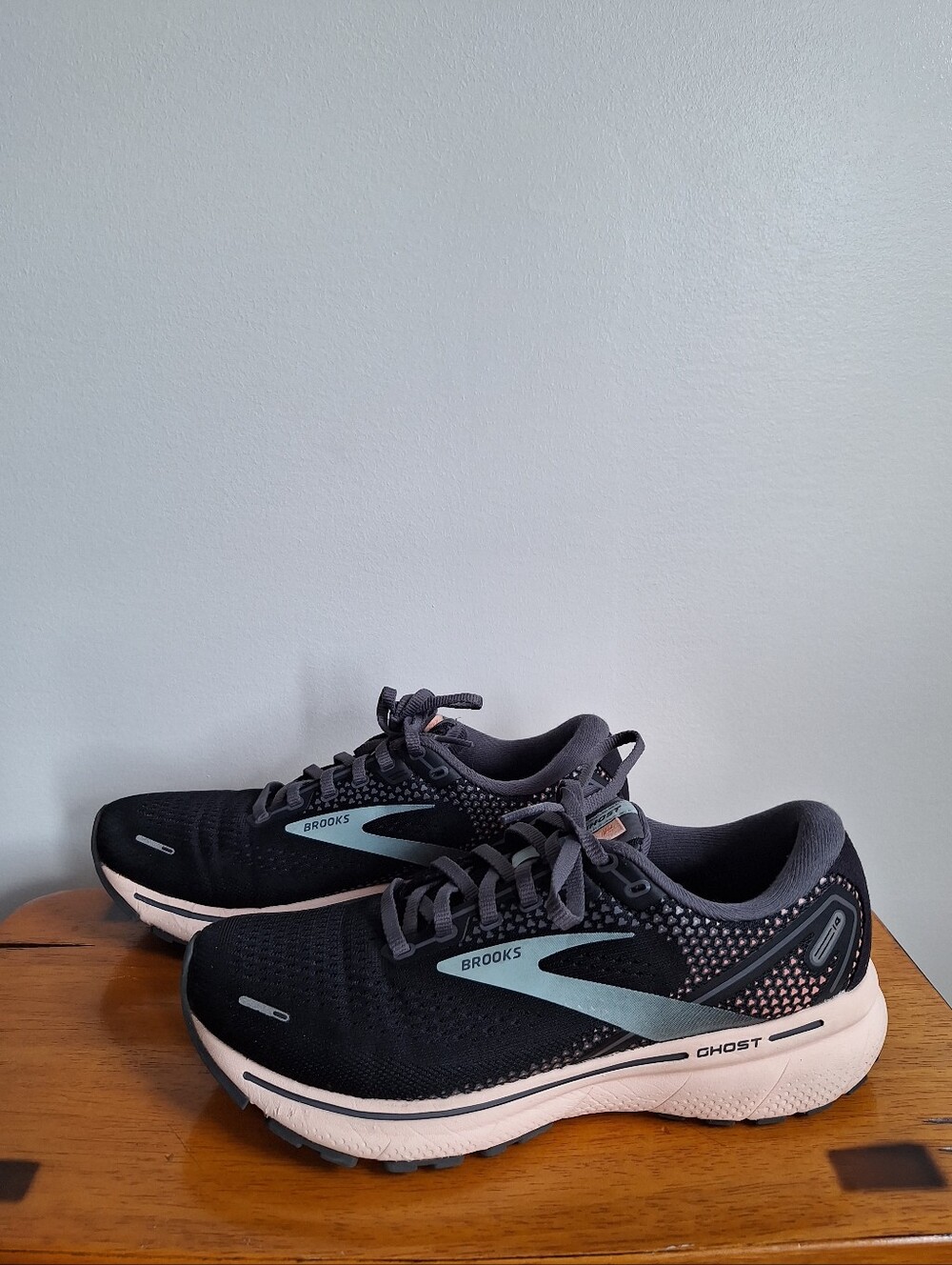 Brooks Ghost 14 Black Peach Women's Size 8 - Picture 2 of 10